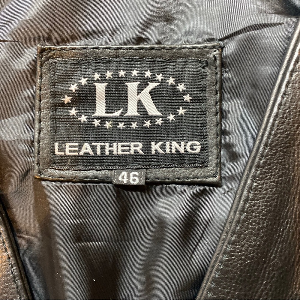 Vintage Leather Men’s Vest size 46 and free face covering included - Picture 2 of 8